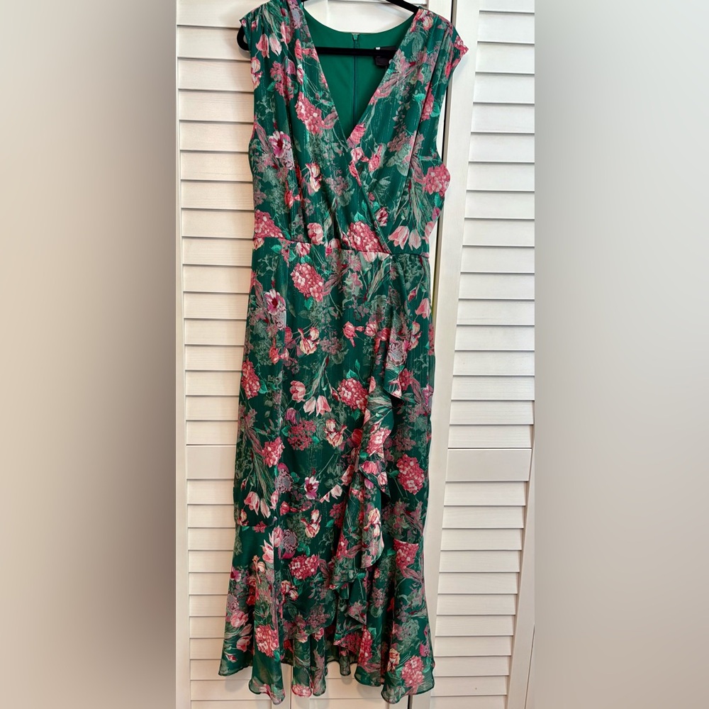 Green Floral Wrap-Style Midi Dress